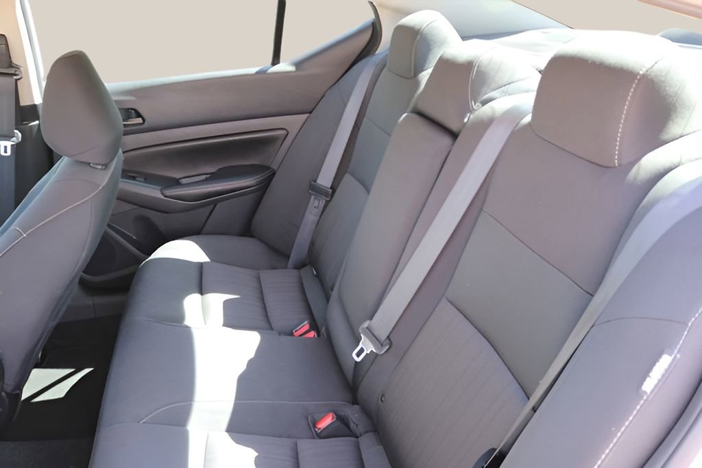 Used 2024 Nissan Altima 2.5 SV image 15