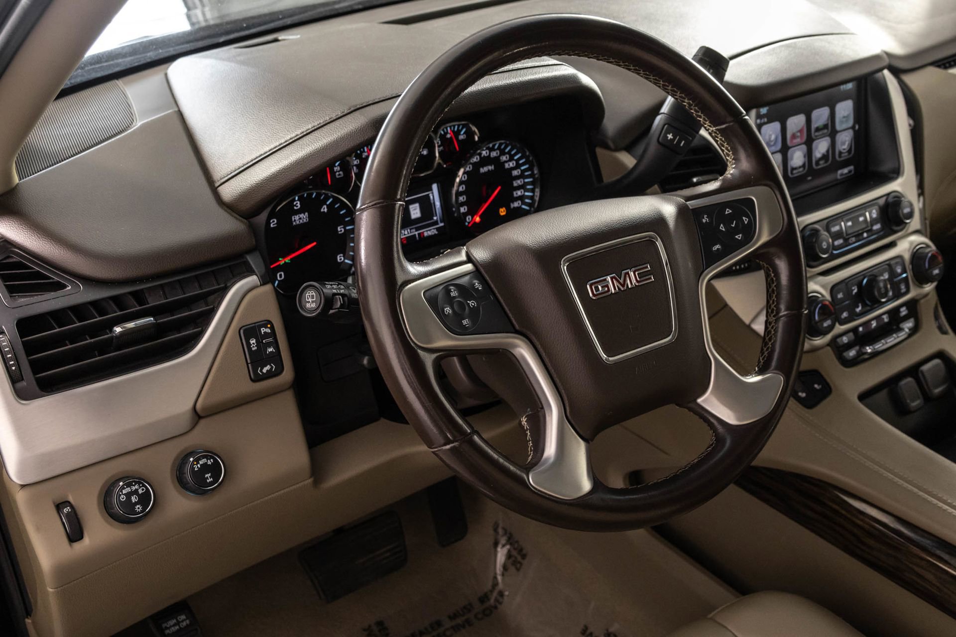 Used 2019 GMC Yukon SLT AWD/4WD image 38