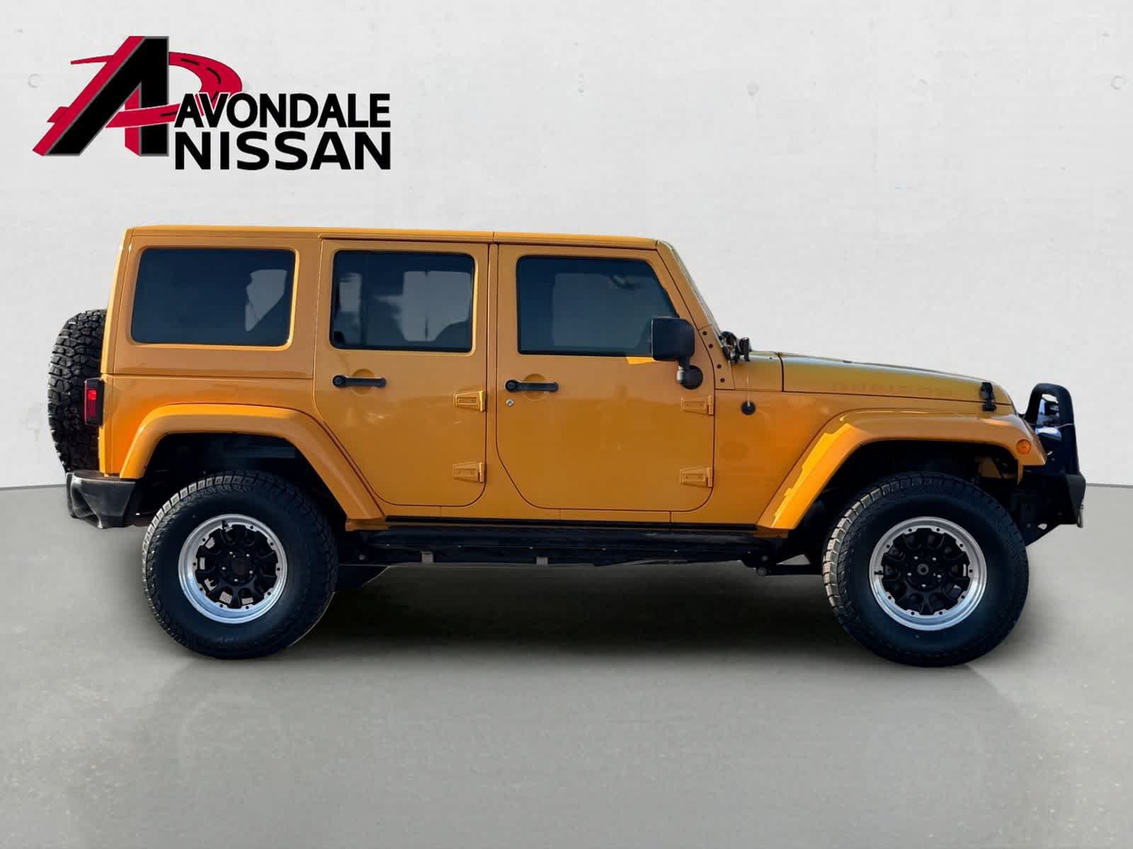 Used 2012 Jeep Wrangler Unlimited Rubicon w/ Connectivity Group AWD/4WD image 7