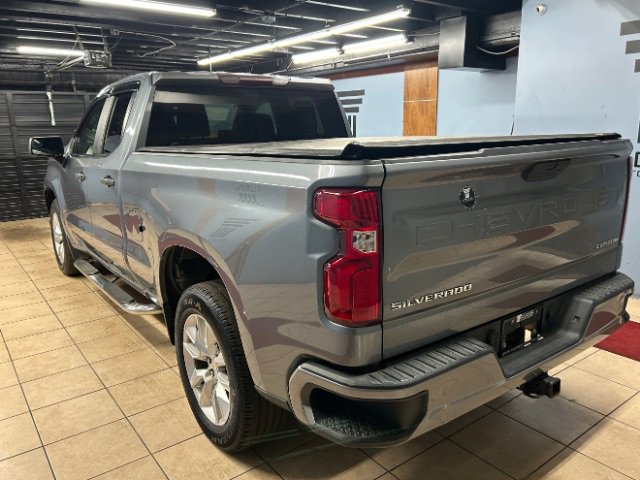 Used 2019 Chevrolet Silverado 1500 Custom w/ Custom Value Package image 3