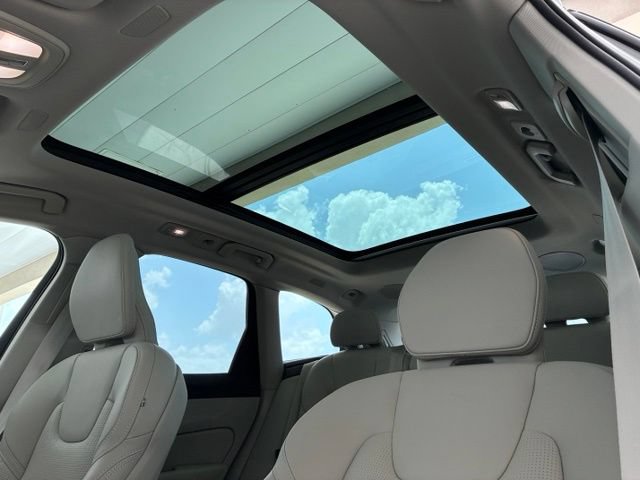 New 2026 Volvo XC60 T8 Ultra w/ Protection Package Premier AWD/4WD image 20