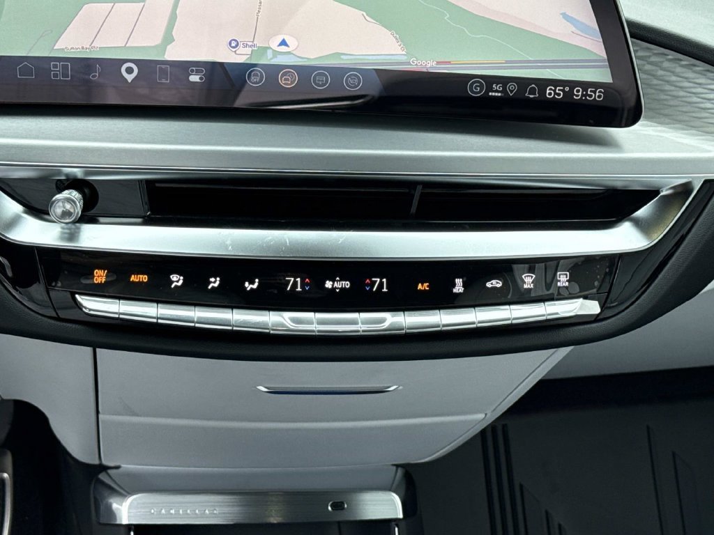 New 2027 Cadillac Lyriq Luxury w/ LPO, Floor Liner Package AWD/4WD image 14
