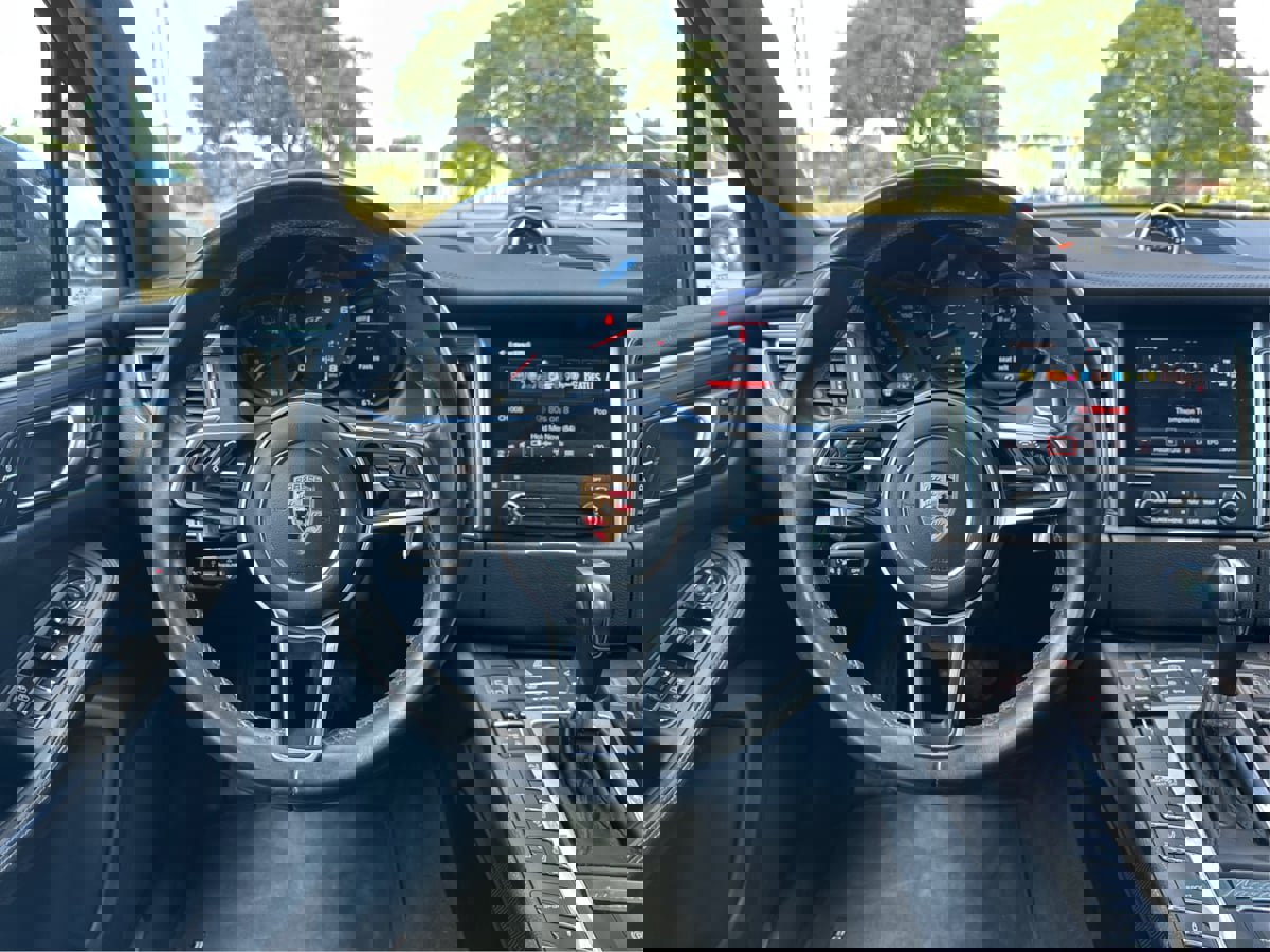 Used 2018 Porsche Macan GTS w/ Premium Package Plus image 16