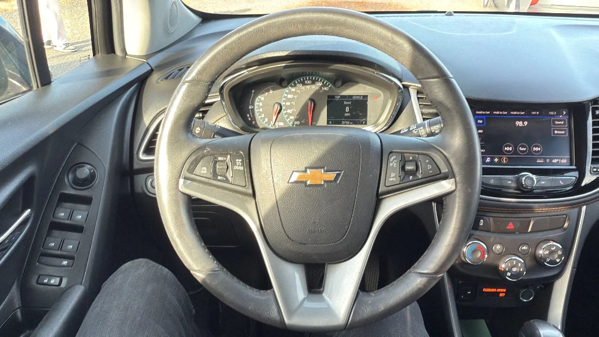 Used 2021 Chevrolet Trax LT w/ Driver Confidence Package AWD/4WD image 10