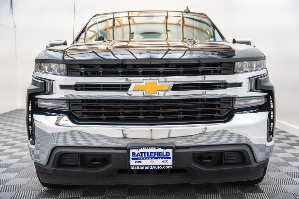 Used 2022 Chevrolet Silverado 1500 LT AWD/4WD image 2