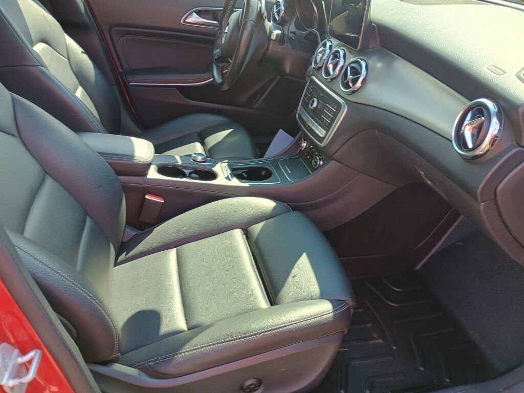 Used 2018 Mercedes-Benz GLA 250 4MATIC image 22