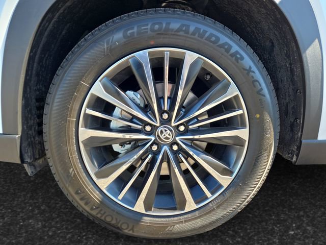 Used 2026 Toyota Grand Highlander AWD Hybrid image 4