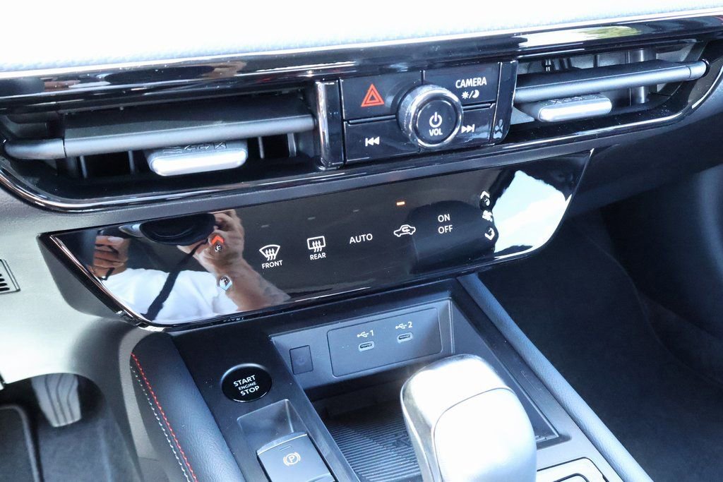 New 2026 Nissan Kicks SR image 12