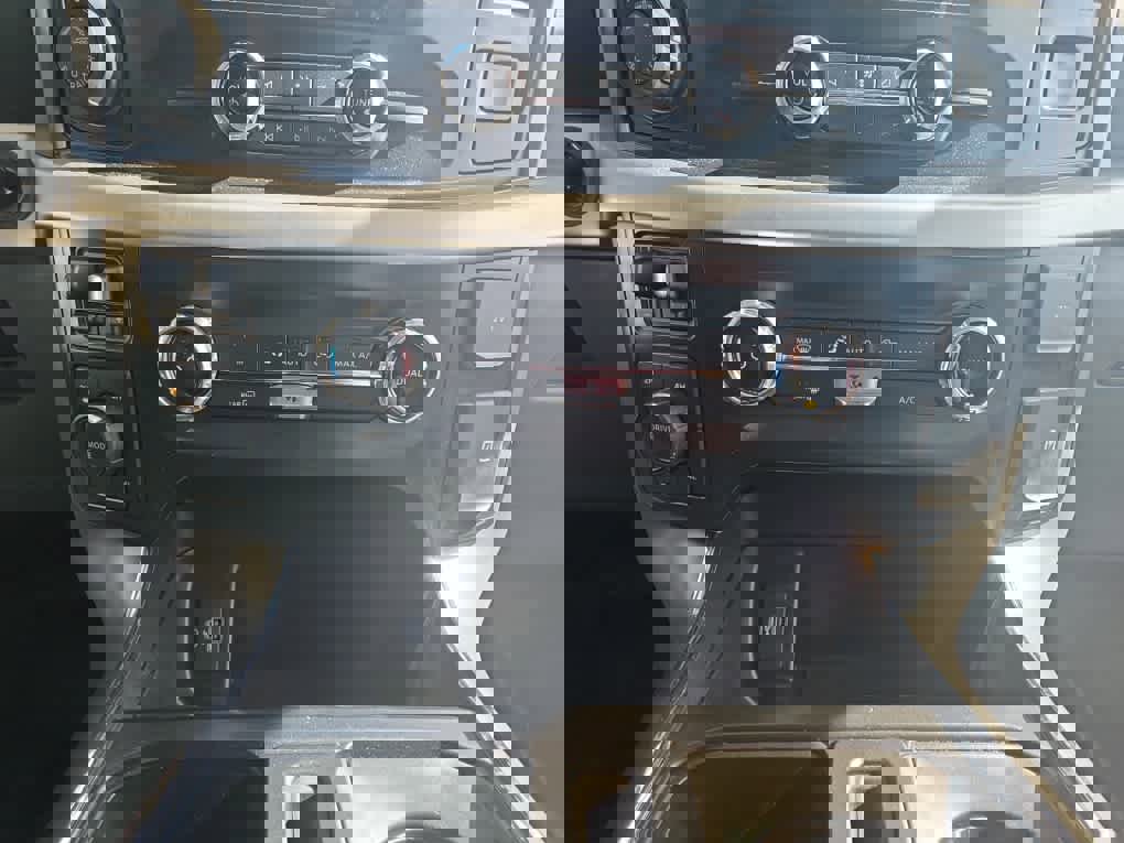 Used 2022 Ford F150 XLT w/ Equipment Group 301A Mid image 13