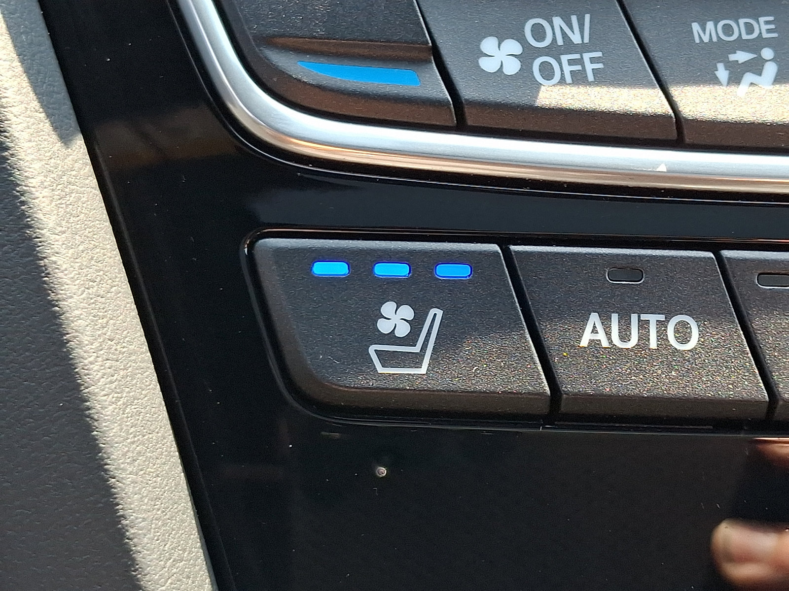 Used 2025 Acura RDX w/ Advance Package AWD/4WD image 26
