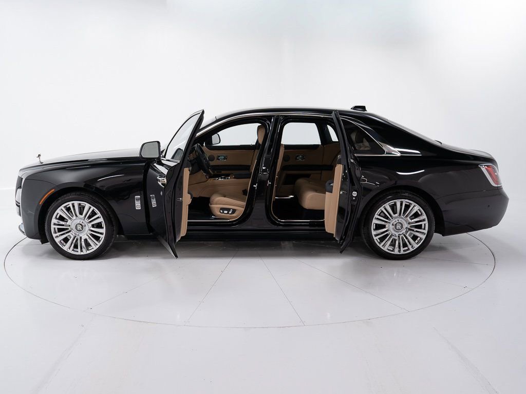 Certified 2022 Rolls-Royce Ghost image 9