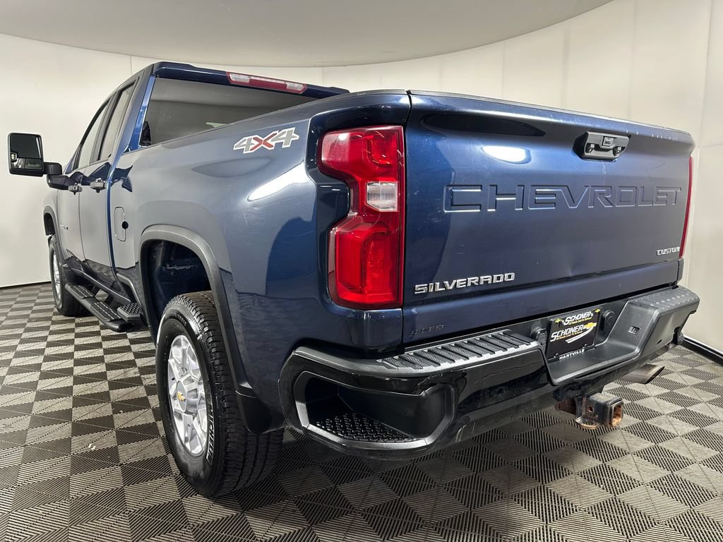 Used 2021 Chevrolet Silverado 2500 Custom w/ Custom Value Package AWD/4WD image 3