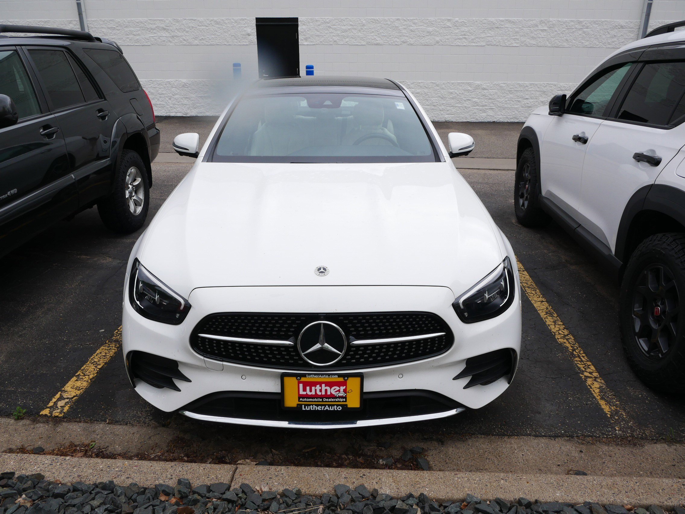Used 2023 Mercedes-Benz E 350 4MATIC Sedan video 2