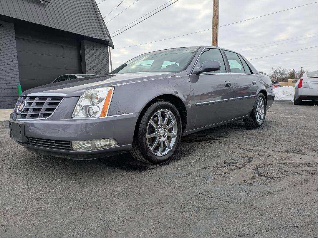 Used 2006 Cadillac DTS Performance image 2