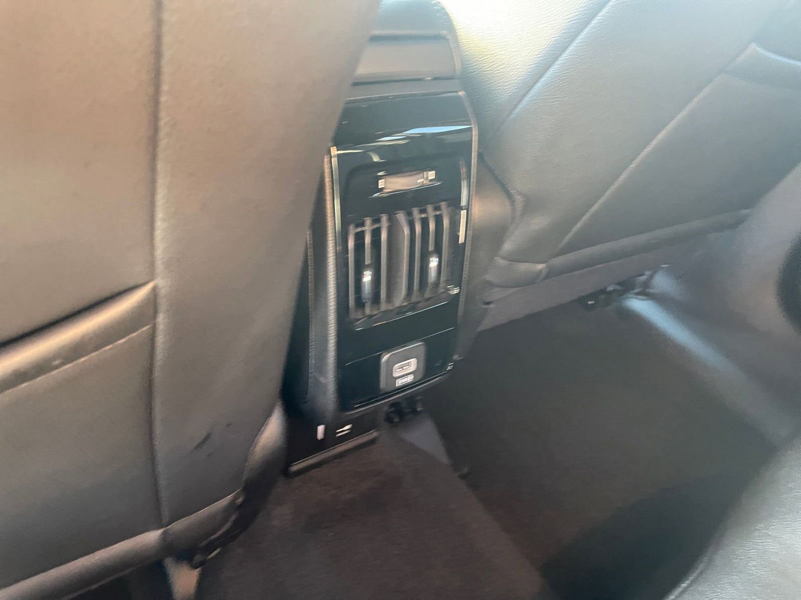 Used 2025 Jeep Compass Limited image 24