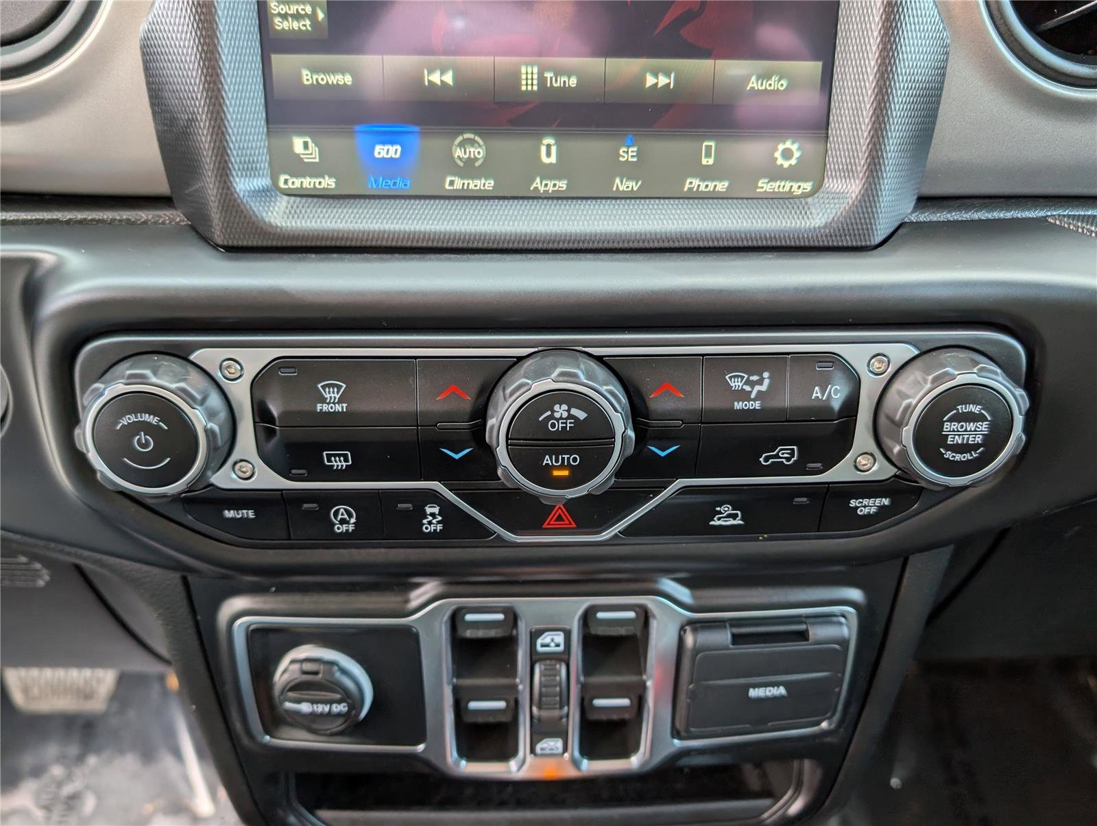 Used 2021 Jeep Gladiator Willys image 20