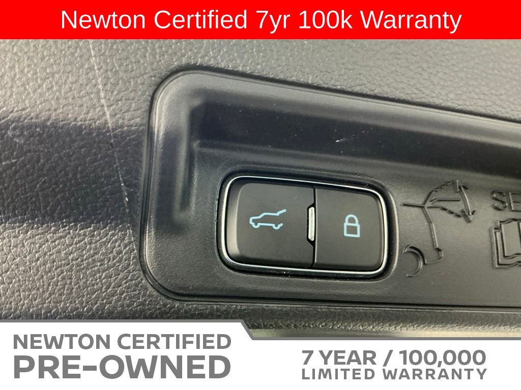 Used 2021 Ford Explorer XLT w/ Equipment Group 202A AWD/4WD image 23