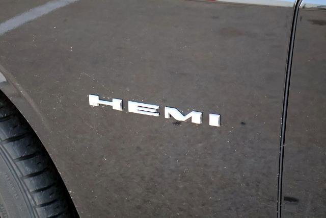 Used 2022 Dodge Challenger R/T image 3