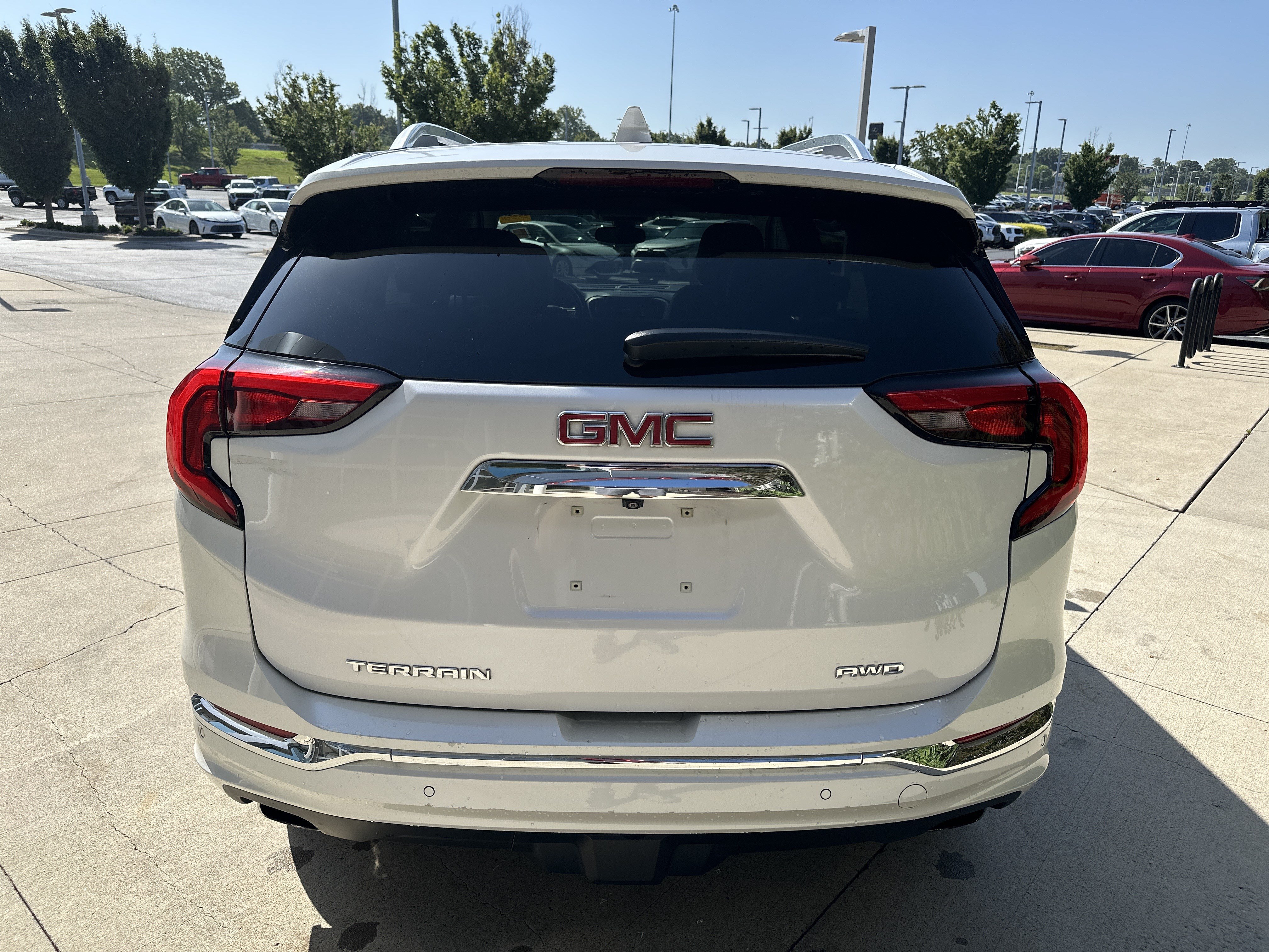 Used 2020 GMC Terrain Denali w/ LPO, Cargo Package AWD/4WD image 8
