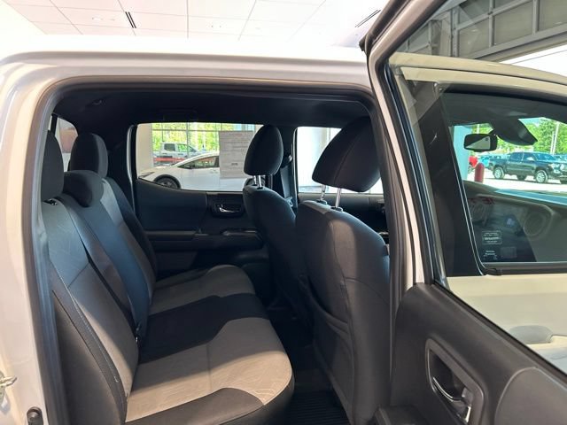 Certified 2020 Toyota Tacoma TRD Off-Road w/ Technology Package AWD/4WD image 14