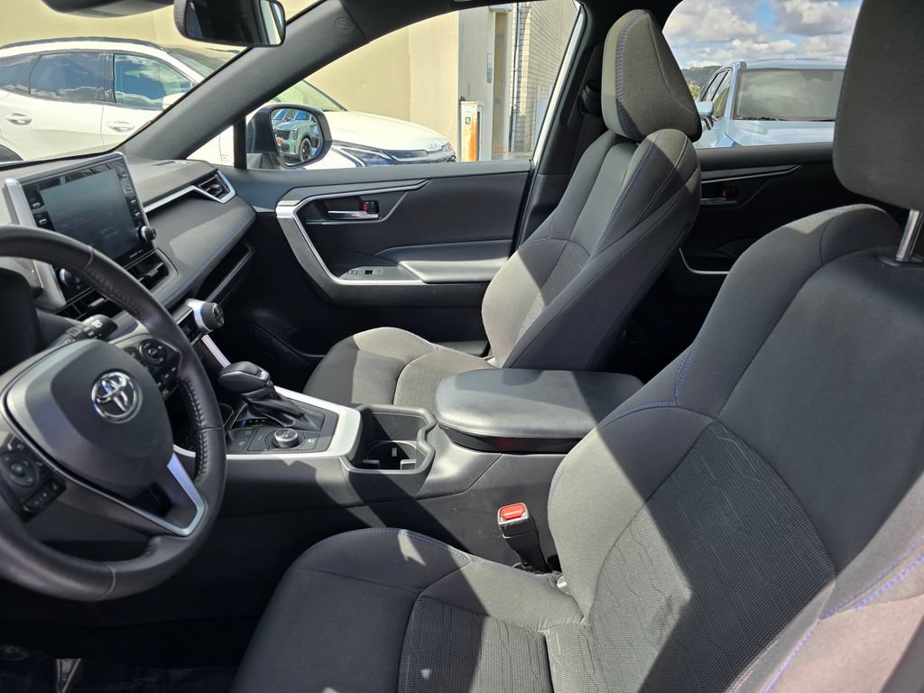 Used 2022 Toyota RAV4 SE w/ Convenience Package AWD/4WD image 20