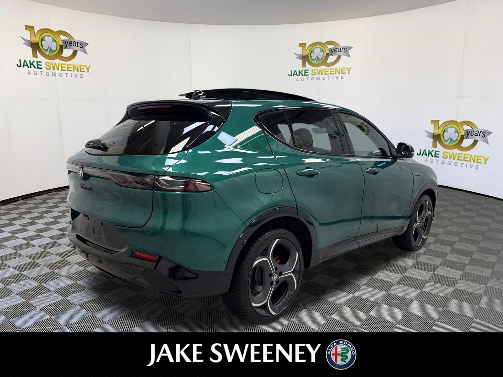 New 2026 Alfa Romeo Tonale Sprint w/ Quick Order Package 23H Volce image 8