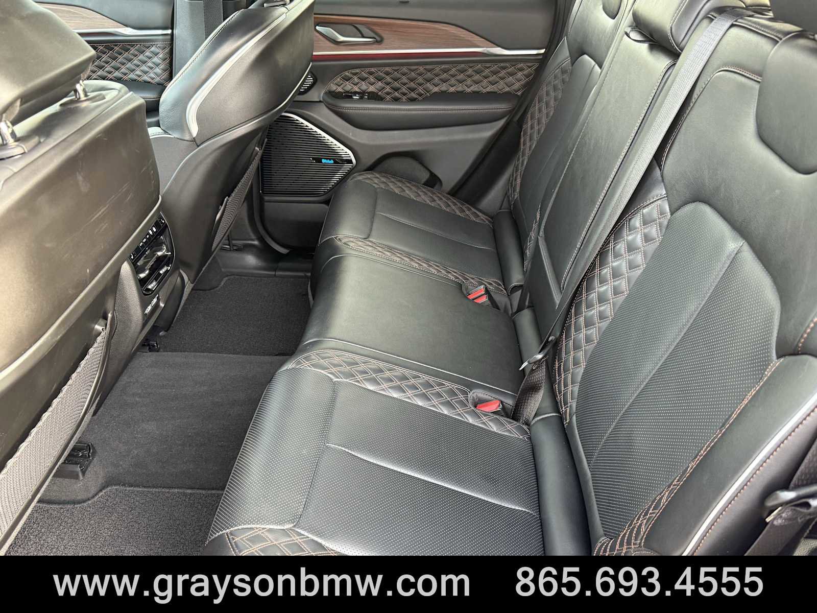 Used 2022 Jeep Grand Cherokee Summit w/ Luxury Tech Group V image 33