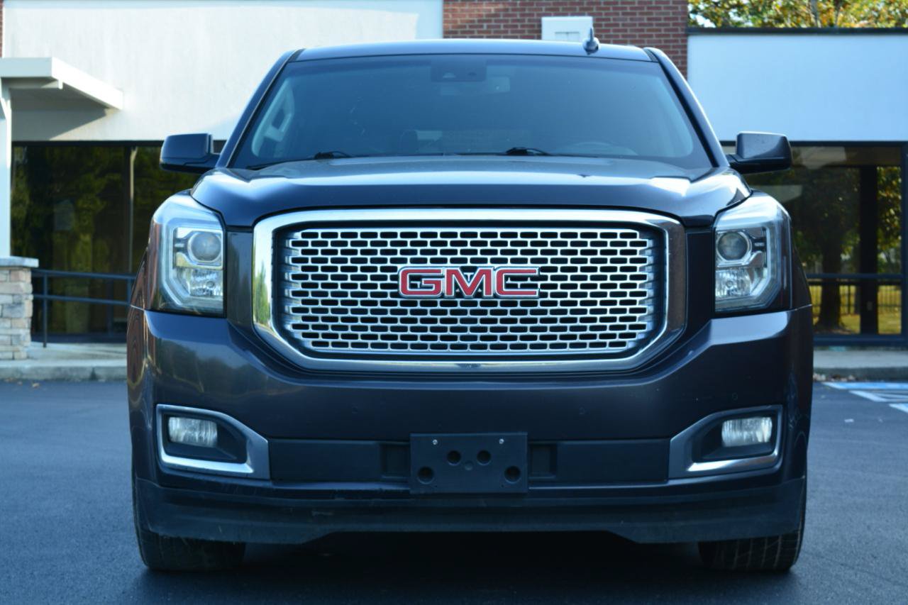 Used 2017 GMC Yukon SLT RWD image 2