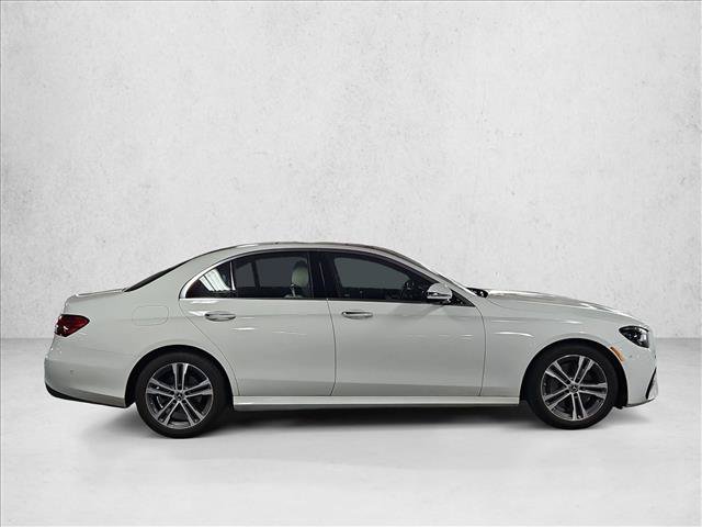Used 2023 Mercedes-Benz E 350 4MATIC Sedan image 4