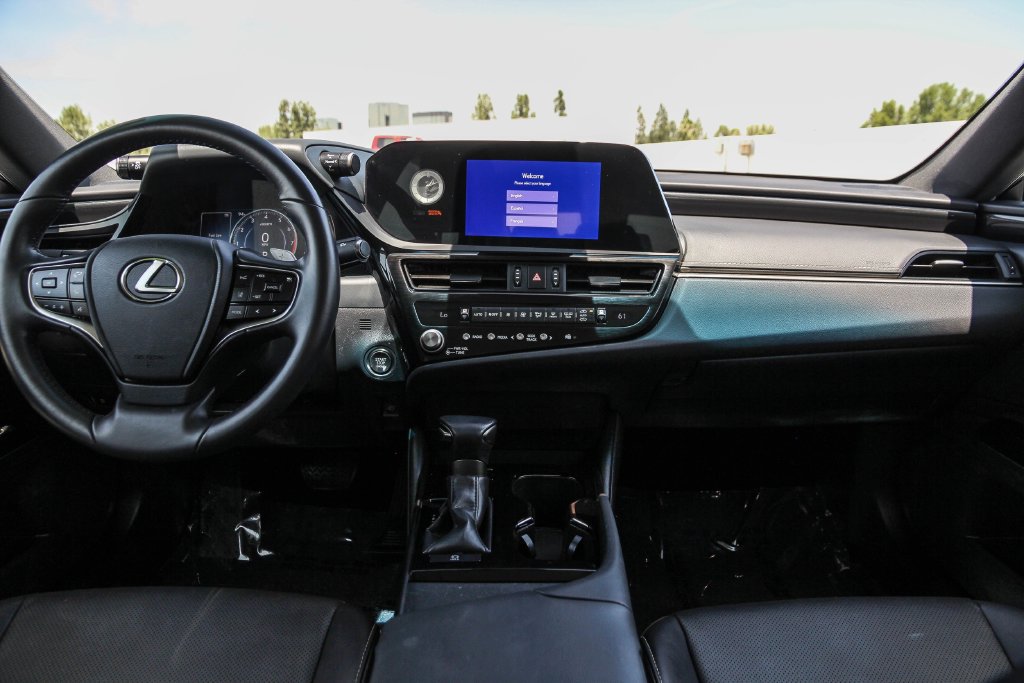 Certified 2023 Lexus ES 350 w/ Accessory Package (Z2) FWD image 13