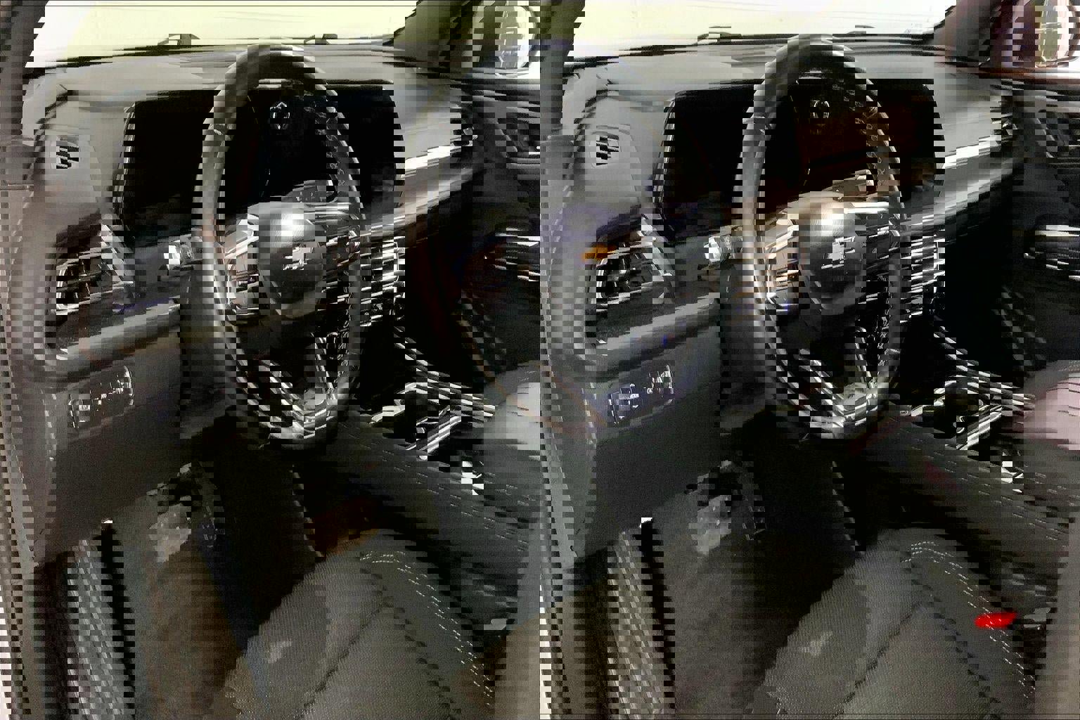 Used 2024 Chevrolet Traverse LT image 14