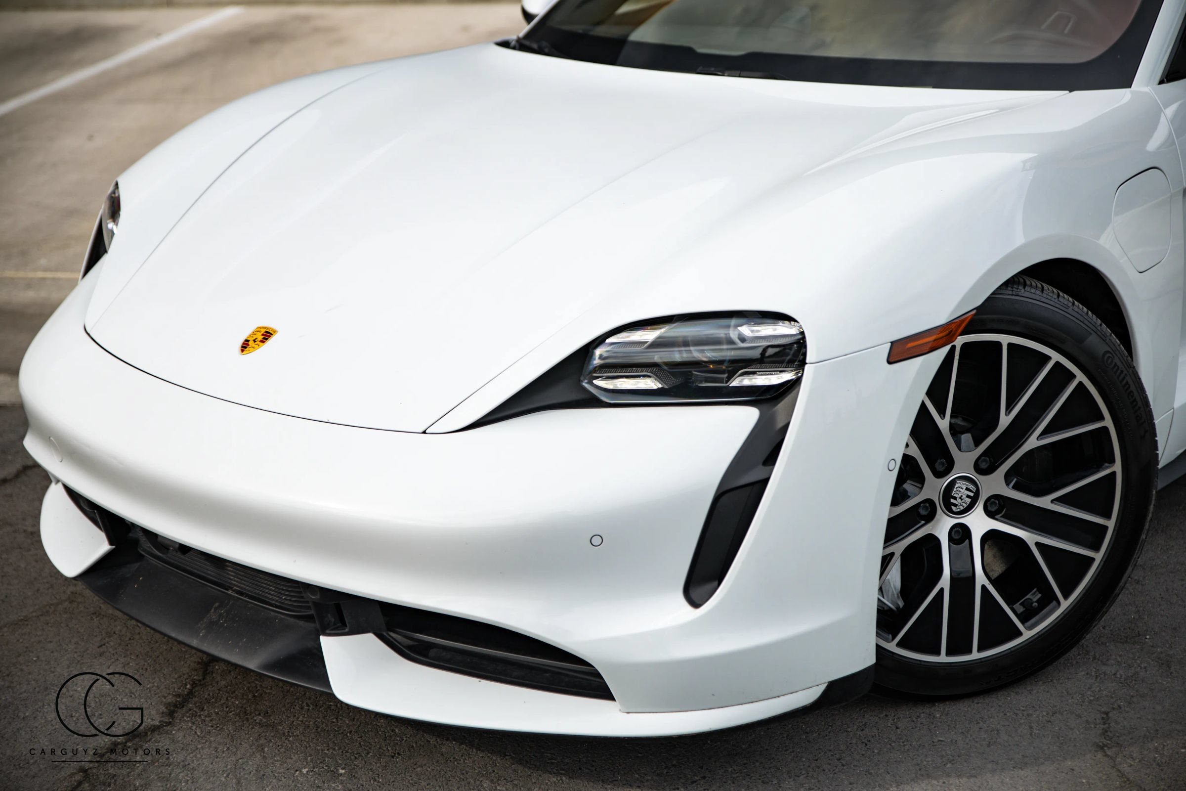Used 2020 Porsche Taycan AWD/4WD image 4