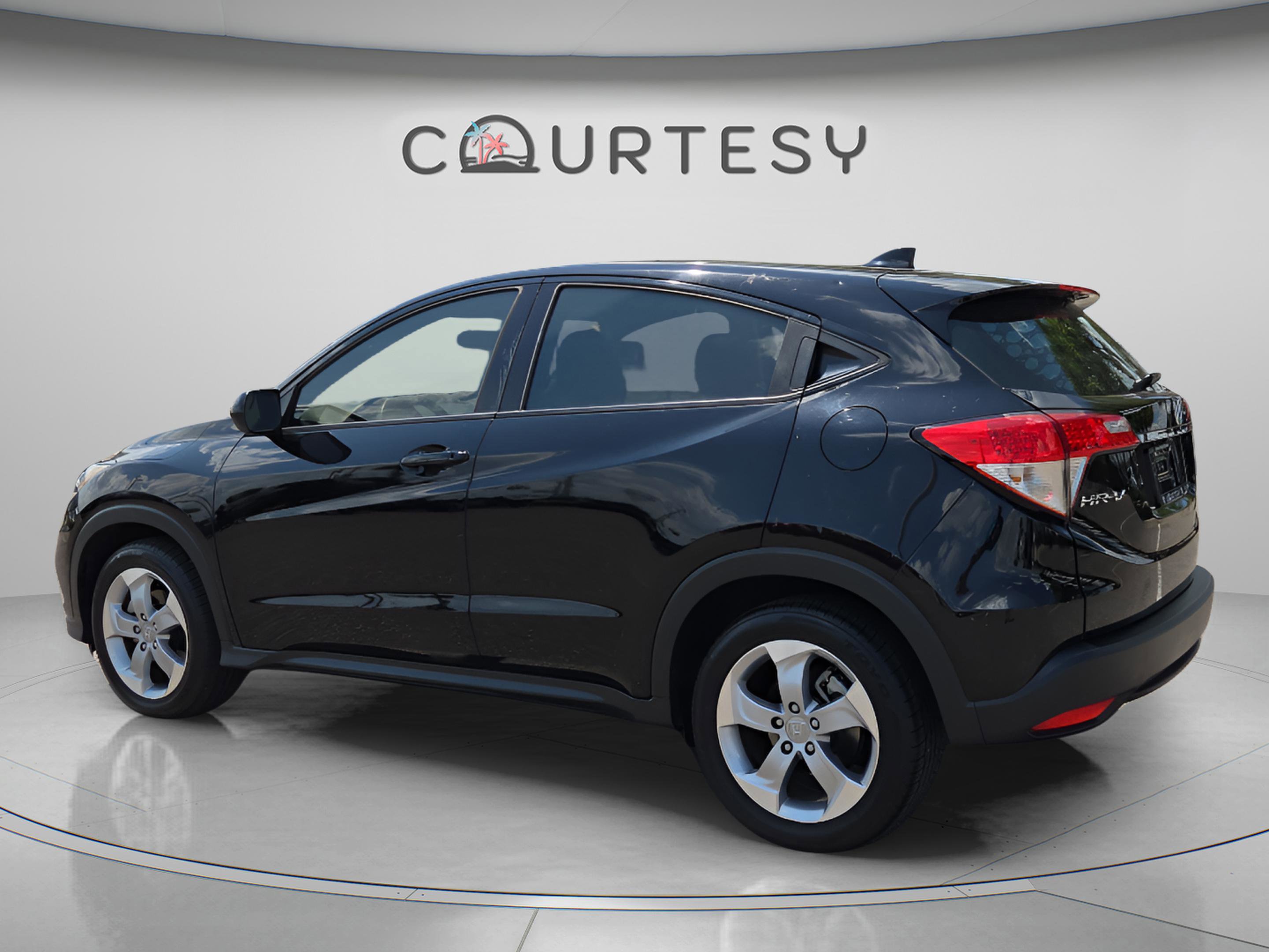 Used 2019 Honda HR-V LX image 3