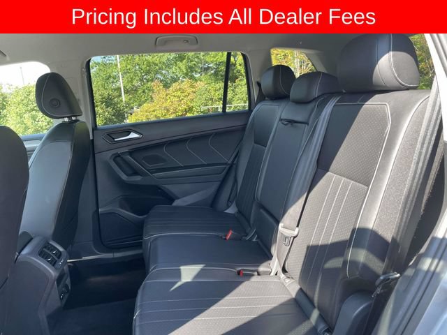 Used 2024 Volkswagen Tiguan SE AWD/4WD image 17