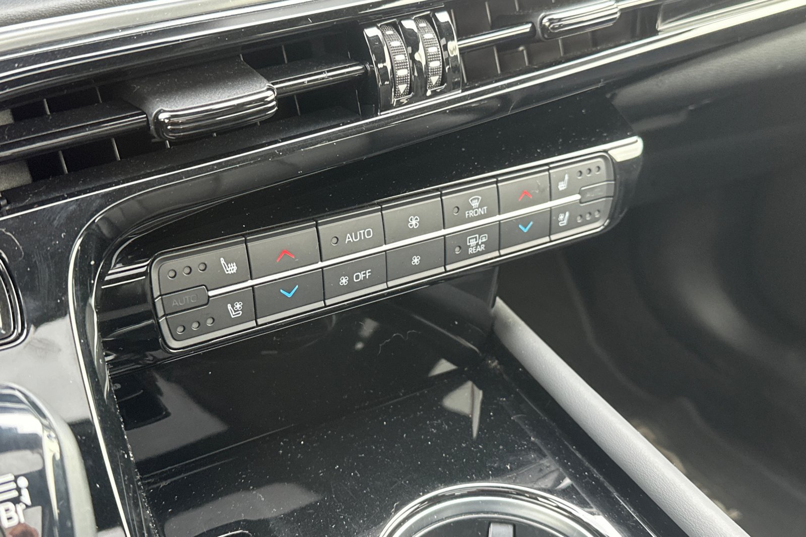 Used 2021 Toyota Mirai RWD image 28