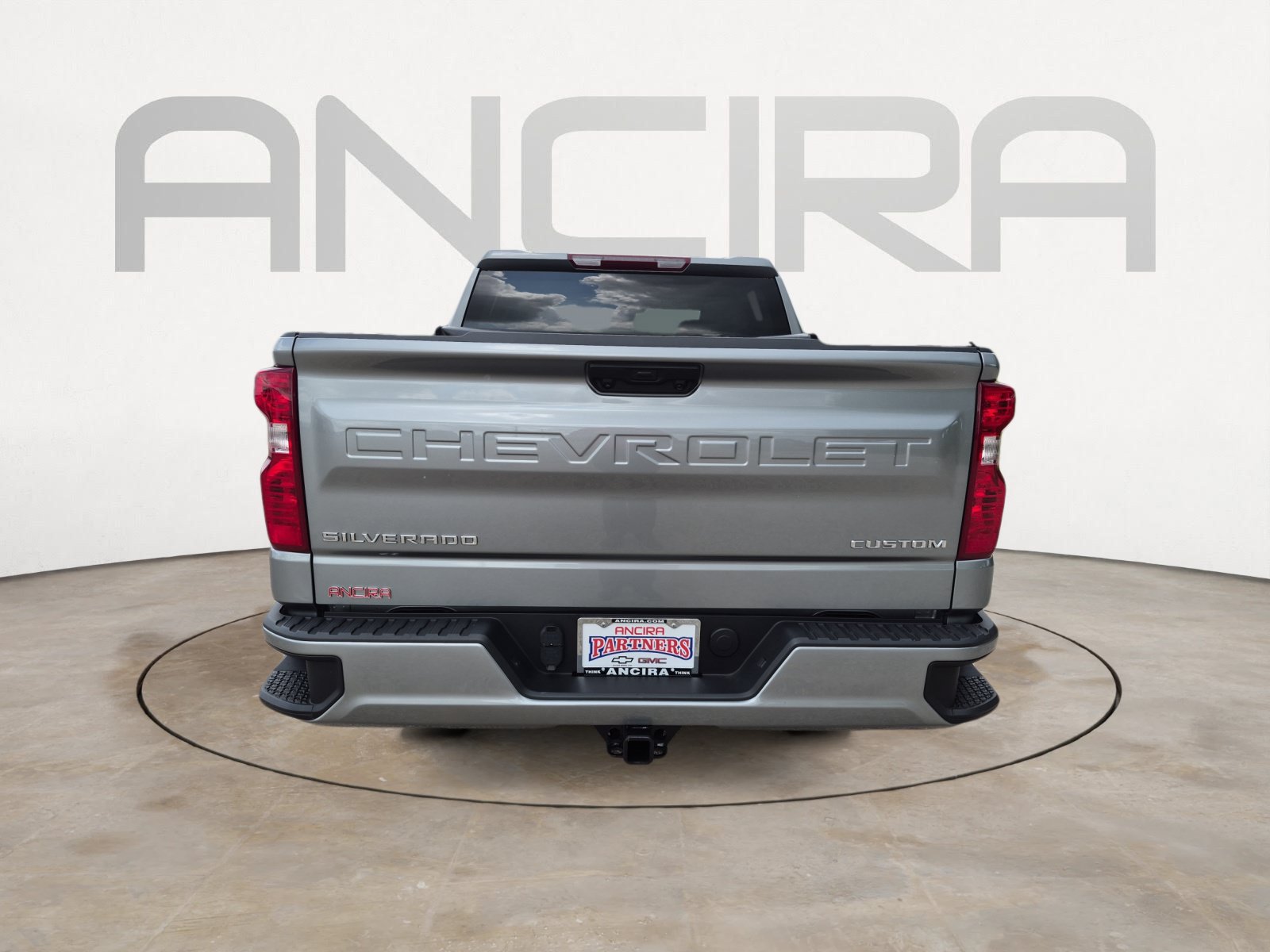 Used 2025 Chevrolet Silverado 1500 Custom RWD image 9