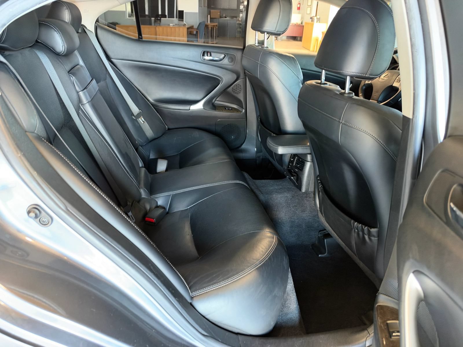 Used 2012 Lexus IS 250 w/ Premium Pkg Value Edition RWD image 11