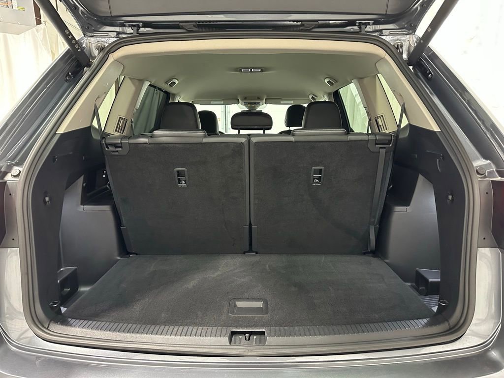 Used 2025 Volkswagen Atlas SE AWD/4WD image 50