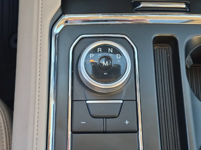 Used 2024 Ford Expedition XLT AWD/4WD image 28