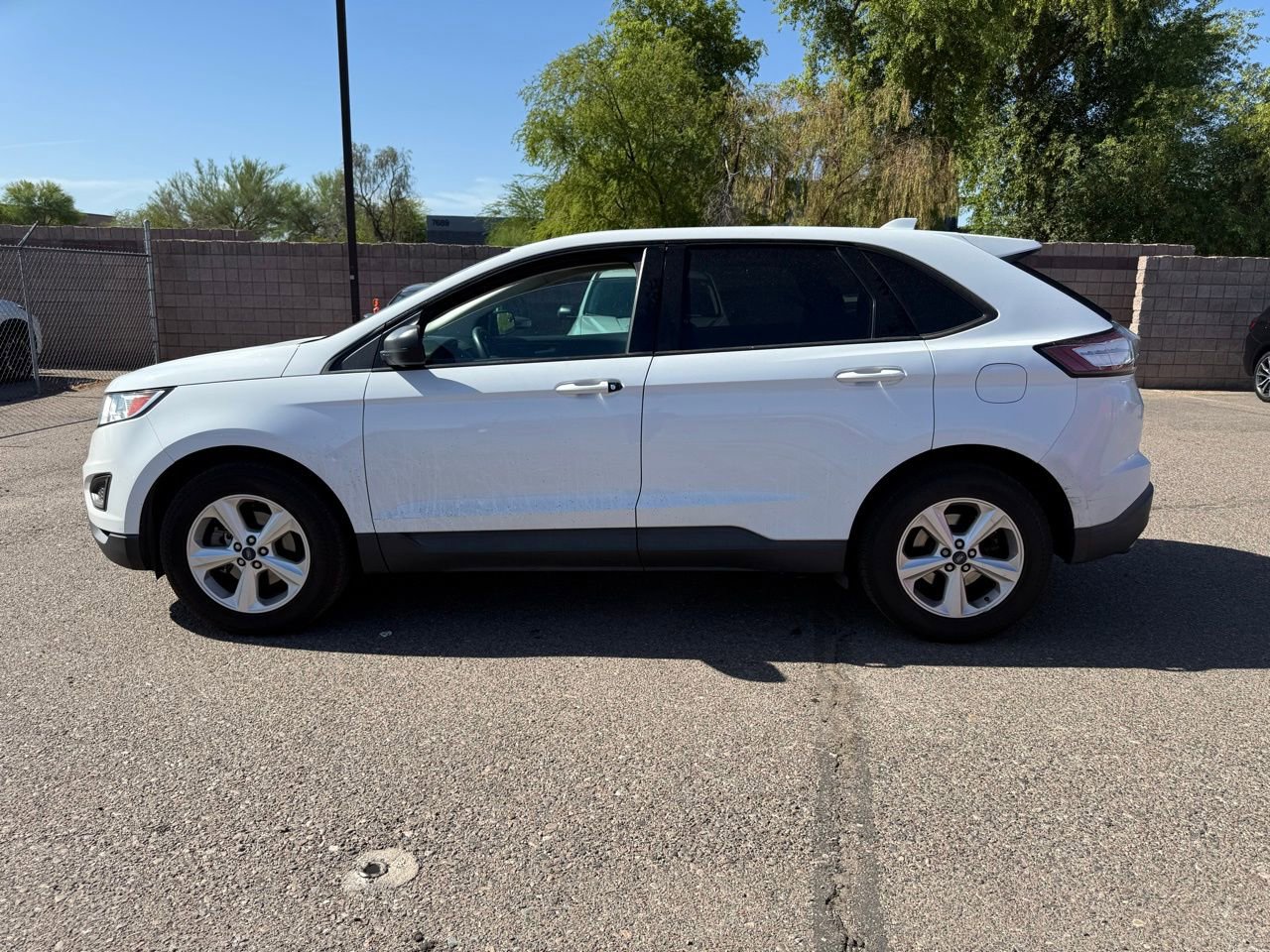 Used 2015 Ford Edge SE FWD image 8