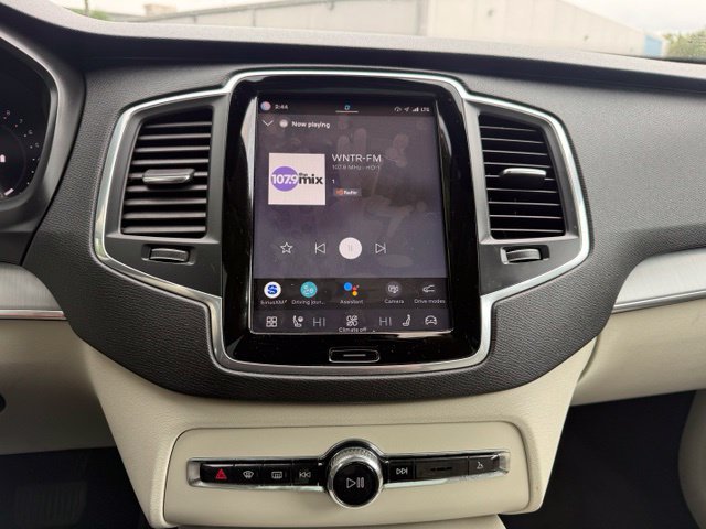 Used 2023 Volvo XC90 B5 Core AWD/4WD image 28