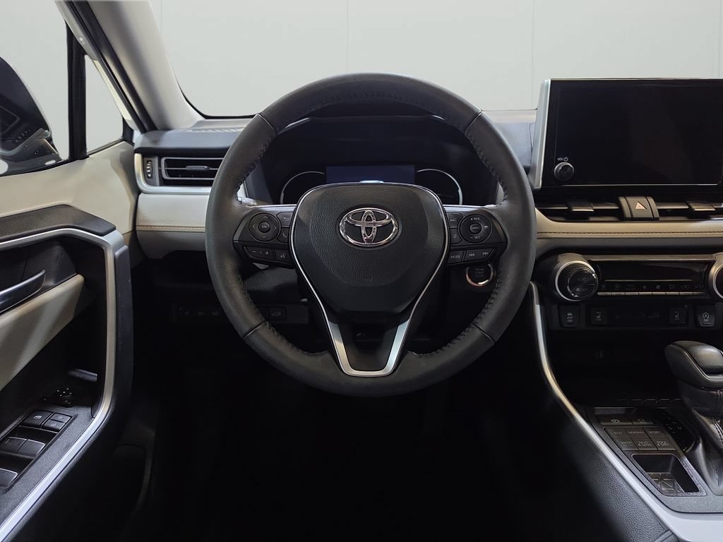 Used 2025 Toyota RAV4 XLE w/ Convenience Package AWD/4WD image 14