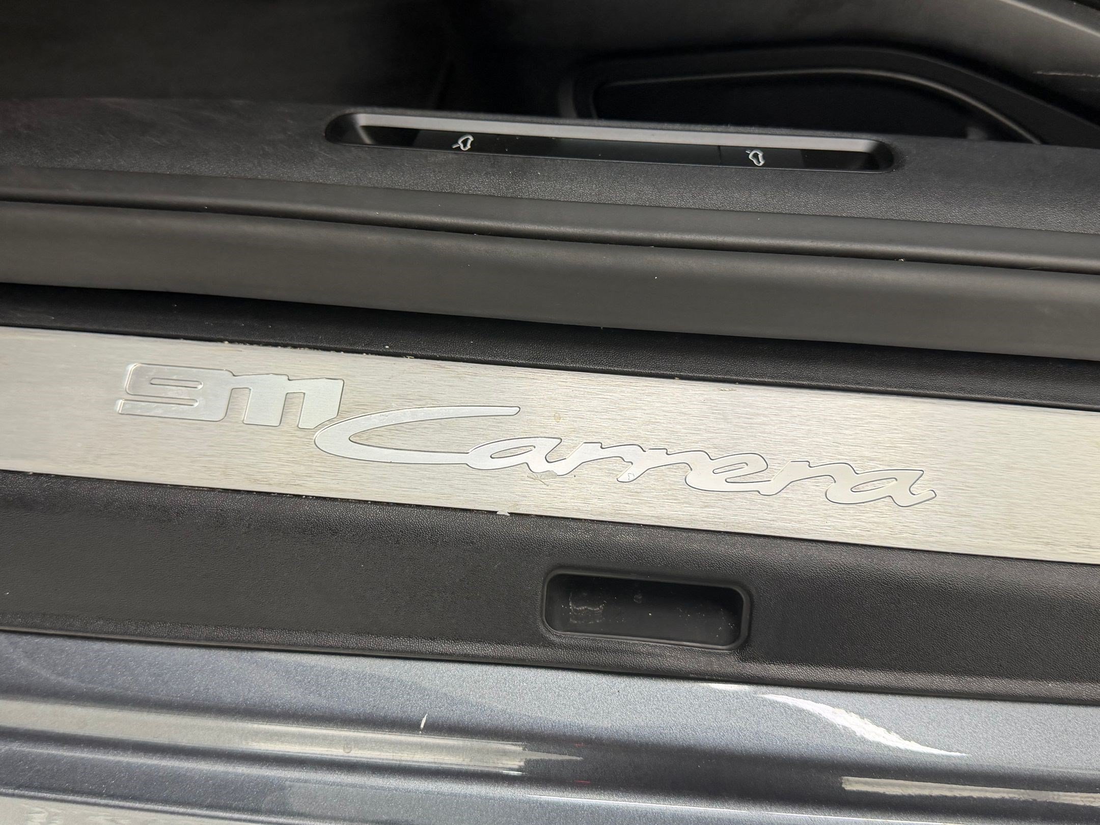 Certified 2025 Porsche 911 Carrera RWD image 35
