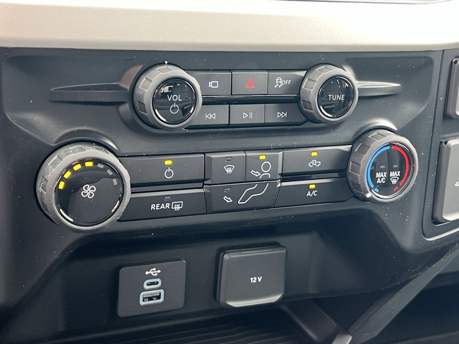 New 2026 Ford F250 XL w/ STX Appearance Package AWD/4WD image 19