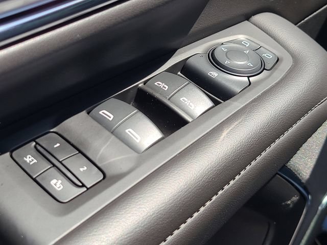 Used 2024 Chevrolet Suburban LT AWD/4WD image 17