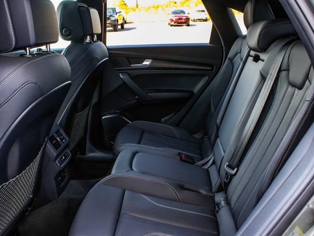 Used 2023 Audi Q5 2.0T Premium w/ Convenience Package AWD/4WD image 34