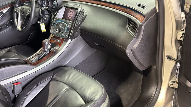 Used 2011 Buick LaCrosse CXL w/ Driver Confidence Package image 13