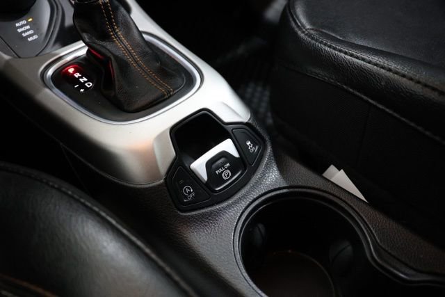 Used 2020 Jeep Compass Latitude w/ Cold Weather Group image 28