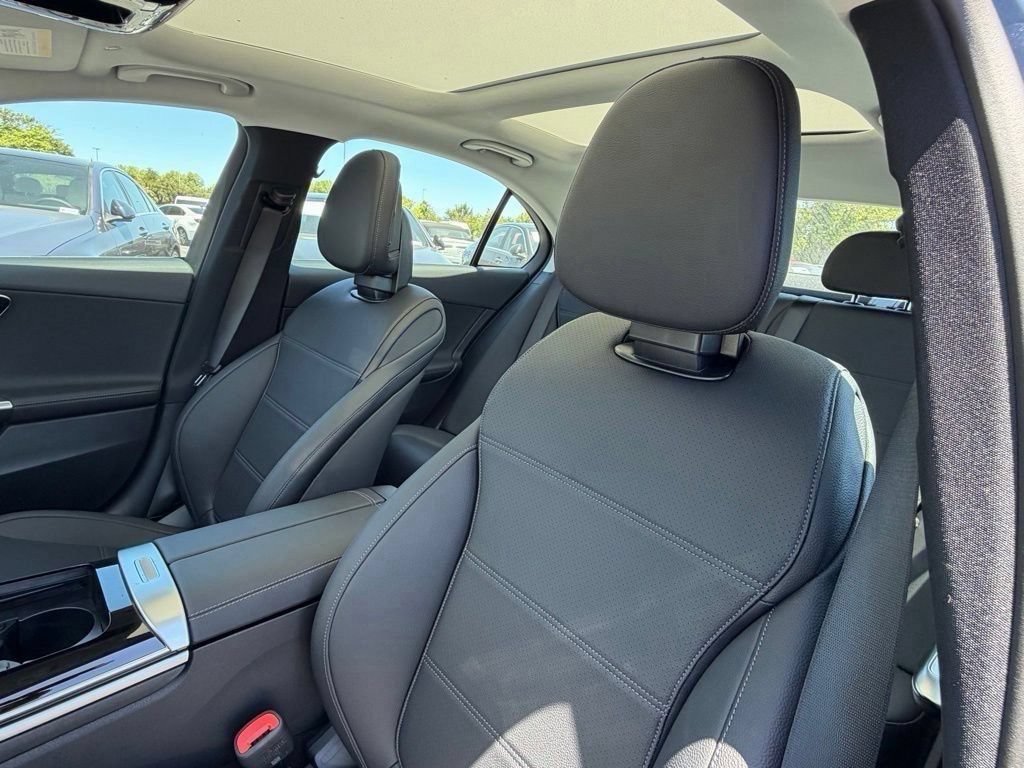 New 2026 Mercedes-Benz C 300 4MATIC Sedan image 19