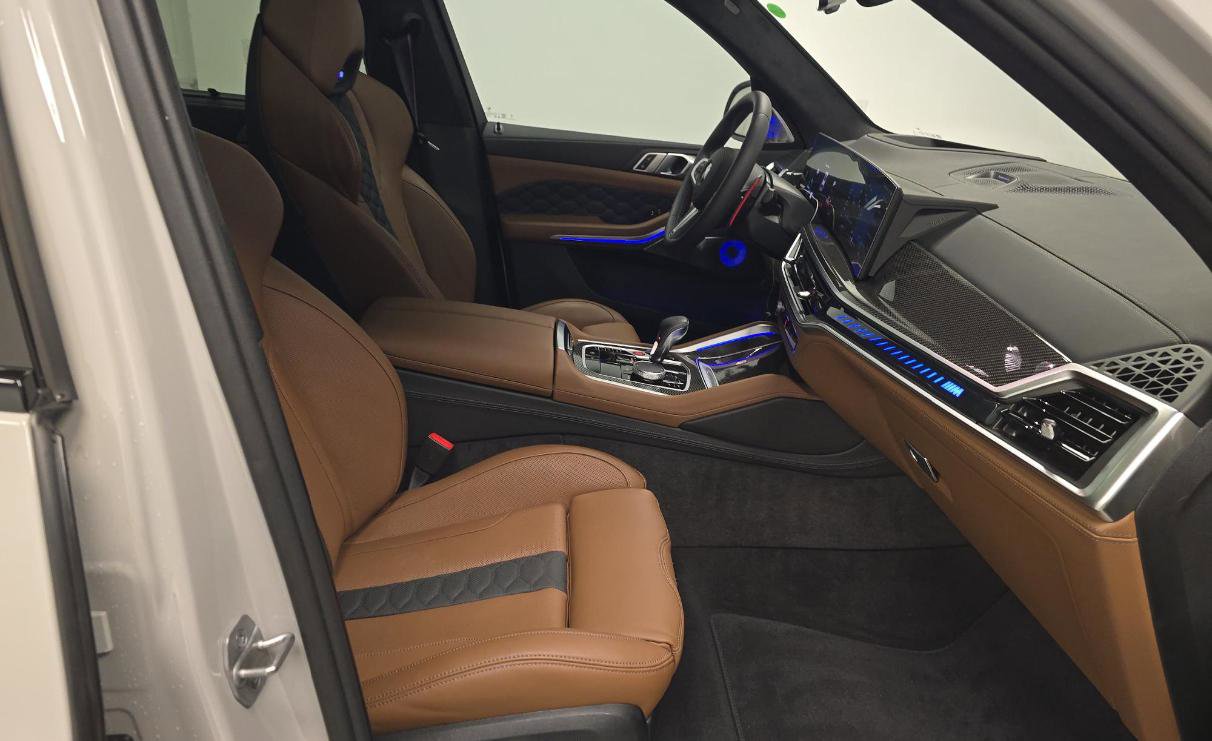 Used 2026 BMW X5 M Competition w/ Executive Package image 2